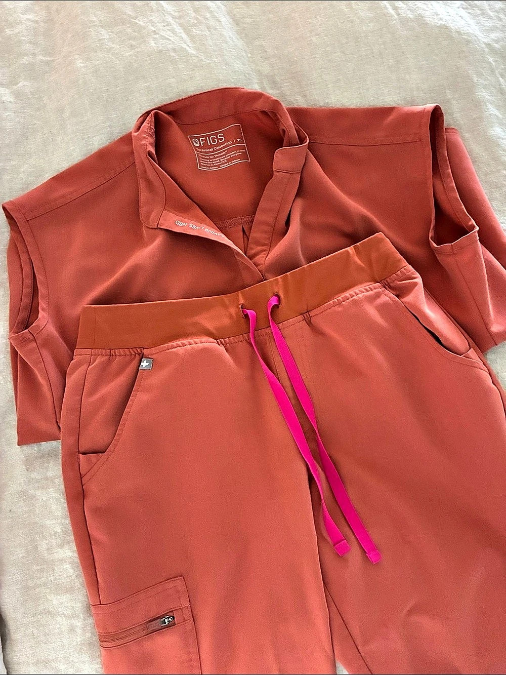 FIGS Technical Collection Women's Set in Terra cotta XS/Small Like New
